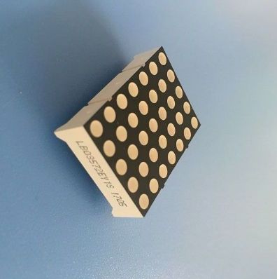 Хорошая цена. Строчный Анод Столбец Катод Сверхъяркий Красный ТОЧЕЧНЫЙ Матричный Светодиодный Дисплей онлайн