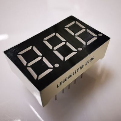 Хорошая цена. 7 Сегмент 3 цифры 9,2 мм сверхяркий янтарный светодиодный дисплей Общий анод для панельного метра онлайн